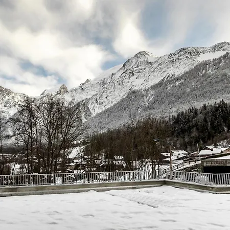 The Bear Les Houches